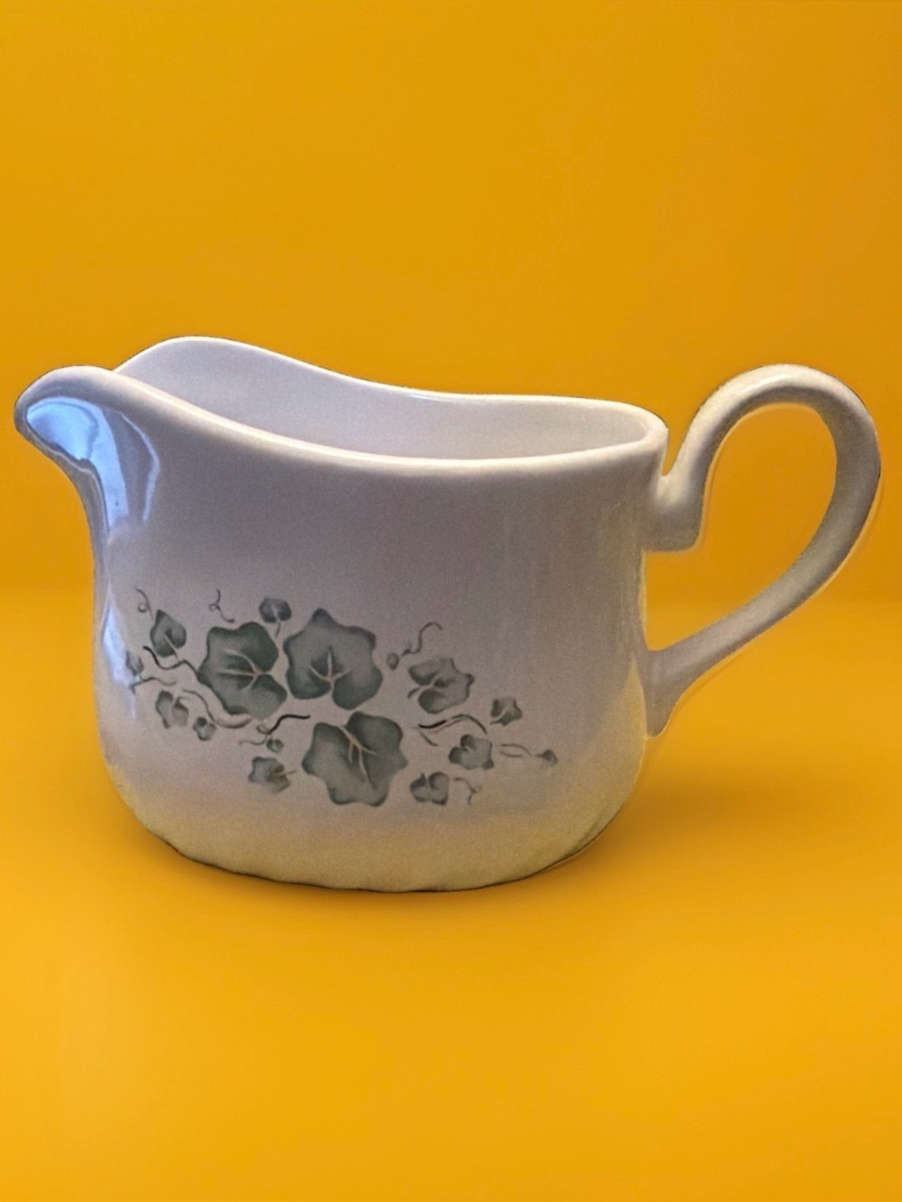 Vintage Corning Ware Corelle Coordinates Callaway Green Ivy Gravy Boat